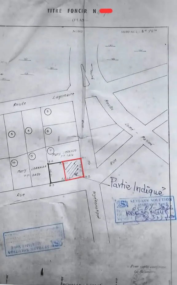 Vente d'un terrain à Nyékonakpoè, 286 m², angle de rue, bord du goudron – 65 millions FCFA