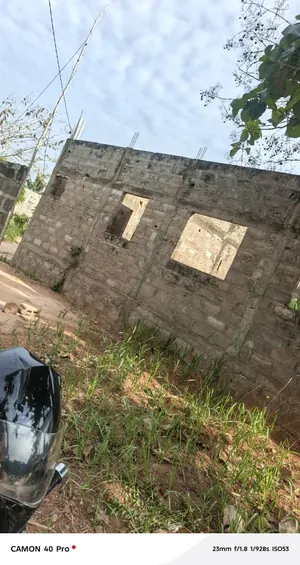 Vente d'une villa à Agoè Legbassito Avinato, 5 chambres, 1 lot (600 m²), en angle de rue, niveau dalle – 40 millions FCFA — photo 8