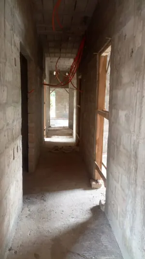 Villa inachevée R+1 4 chambres en vente à 30 mètres du goudron à Sagbado Logote – à partir de 35 millions FCFA — photo 3