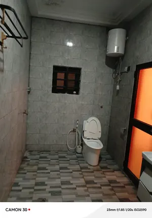 Vente d'une villa duplex à Agoè Légbassito Ahonkpoé, sur demi-lot, R+2, titre foncier personnel – 150 millions FCFA à débattre — photo 12