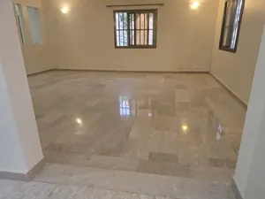 Villa duplex 4 chambres avec piscine et jardin en location à Cité Millenium – 1 500 000 FCFA — photo 5