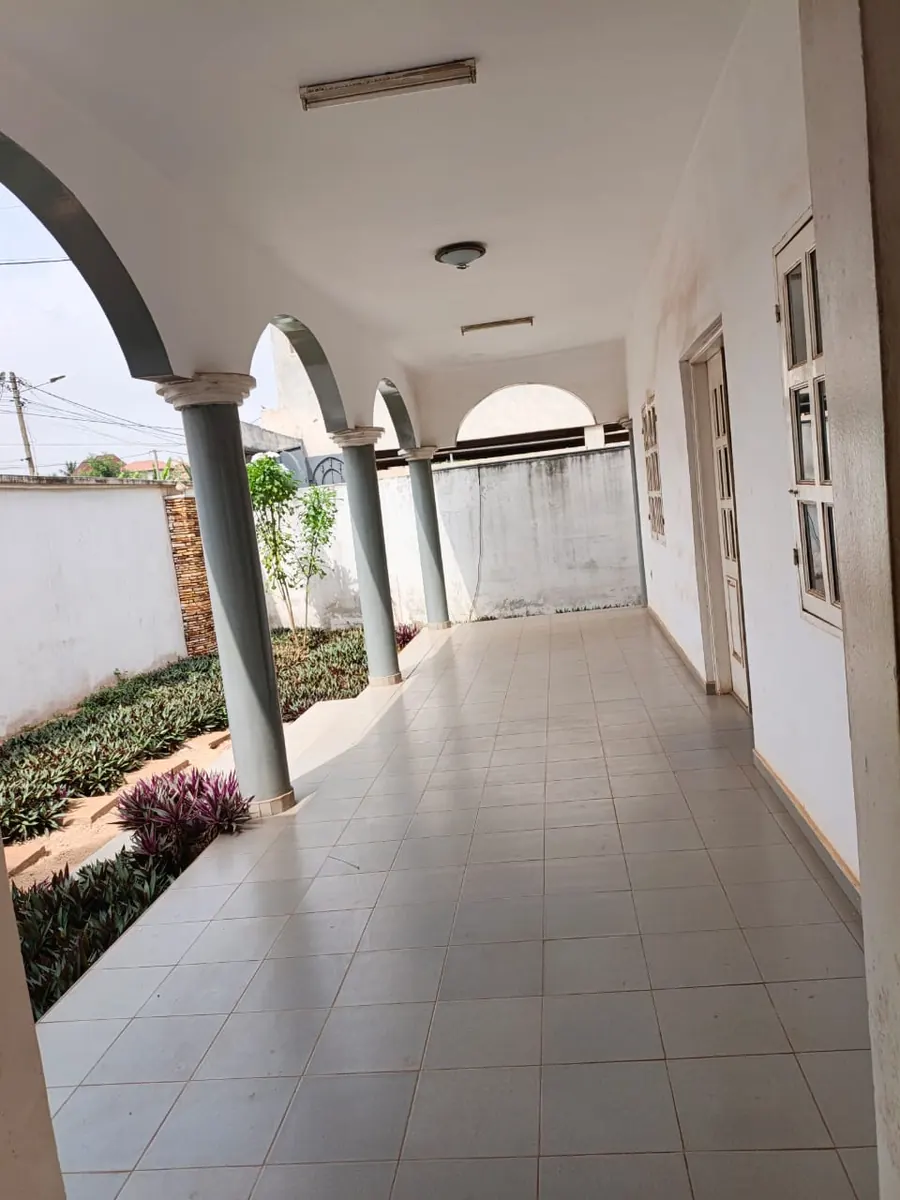 Villa 3 chambres à vendre à Agoe Fil Ô Park – 100 millions FCFA