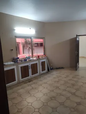 Villa 6 pièces à louer à Djidjolé proche du goudron – 900 000 FCFA — photo 4