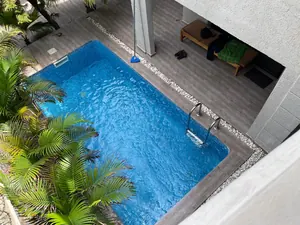 Maison meublée 5 pièces avec piscine à louer à Avépozo – 1 000 000 FCFA/mois
