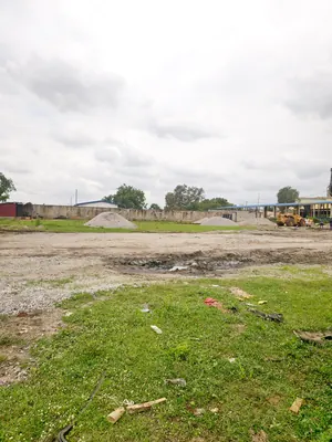 Terrain 1200 m² en vente à Adidogomé Akato – 14,5 millions FCFA le lot