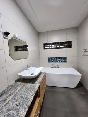 Villa meublée 4 chambres 230 m² en vente à Kodjoviakopé, Lomé – 250 millions FCFA — photo 3