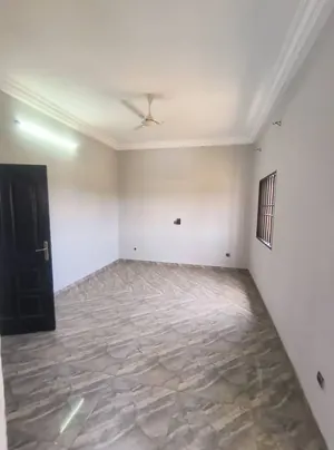 Terrain demi-lot 300 m² en vente à Agoé Légbassito Zovadjin – 15 millions FCFA — photo 2