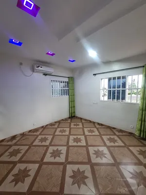 Vente d'une villa à Hountigomé, angle de rue, R+2, 447 m², proche du goudron – 250 millions FCFA — photo 13
