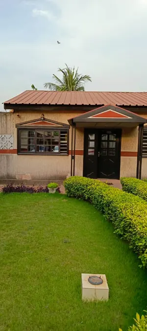 Villa 18 chambres en vente à Adidogomé Madiba – 250 millions FCFA — photo 2