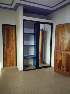 Immeuble commercial R+3 en vente à Agoè Cacaveli, angle de rue – 150 millions FCFA — photo 4