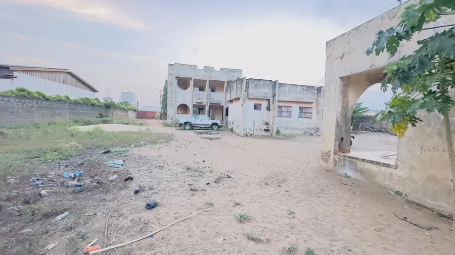 Terrain 6 lots clôturé en vente à Baguida Luxolin, proche du goudron – À partir de 70 millions FCFA le lot