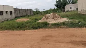 Terrain 1 lot de 600 m² en vente à Agoè Alenka – 14 millions FCFA