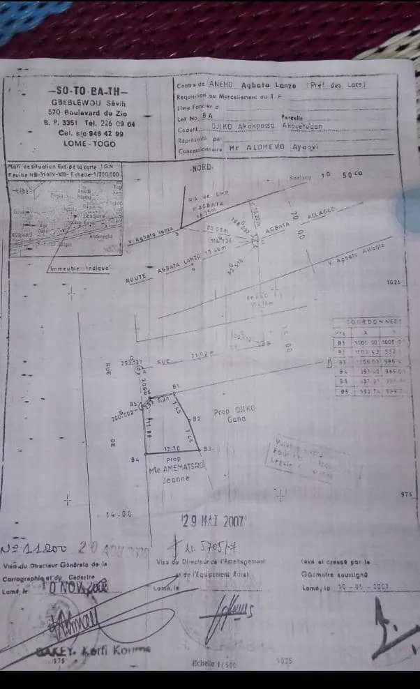 Terrain 1/4 lot à vendre côté lac à Agbata Lanzo – 8 millions FCFA