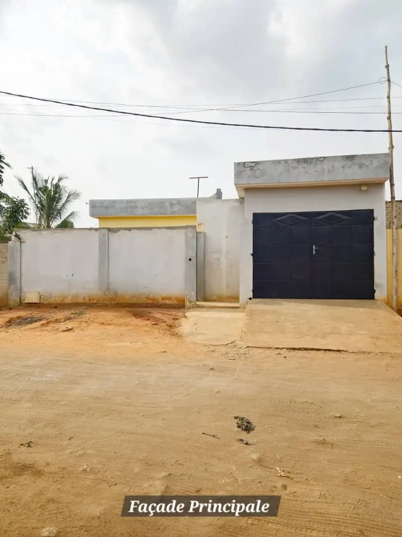 Villa 4 chambres à vendre à Agoè Anokui – 28 millions FCFA