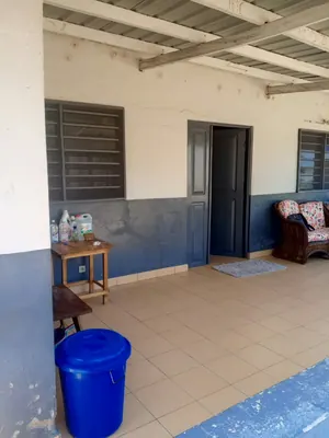 Vente d'un terrain à Tokoin Protestant, 1 lot, proche du goudron – 100 millions FCFA — photo 4