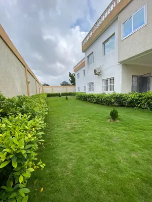 Villa duplex 4 chambres à louer à Adewi, Lomé – 800 000 FCFA/mois