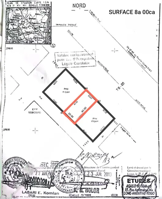 Vente d'un terrain à Agoè Sogbossito, environ 800 m², bord du goudron, angle de rue – 160 millions FCFA à débattre