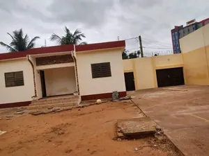 Location d'une boutique à Tokoin Ranco, bord du goudron, avec bureau et sanitaire – 180 000 FCFA/mois — photo 9