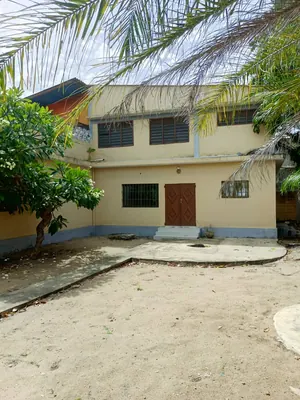 Vente d'une villa à Agbalepedo, 6 chambres, R+1 sur demi-lot, titre foncier – 125 millions FCFA — photo 12