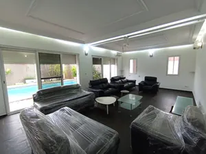 Immeuble R+2 avec boutiques en vente au Grand Marché de Lomé – 1 milliard FCFA — photo 4
