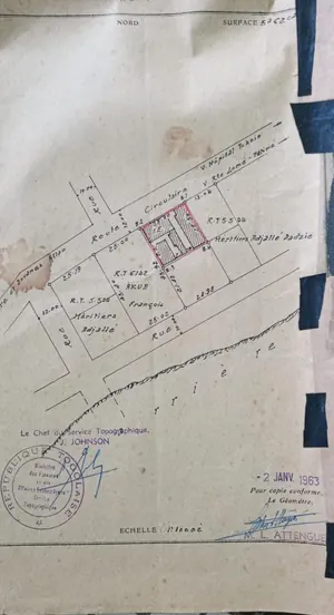 Terrain 1 lot en vente à Kodomé (Tokoin Hôpital) en bord de goudron – 55 millions FCFA