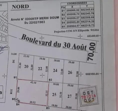 Terrain 1200 m² en vente à Avenou Café Informatique – 120 millions FCFA