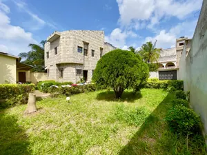 Villa duplex 5 chambres en vente à Adidogomé Avé Maria – 75 millions FCFA