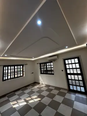 Villa duplex 7 chambres en location à Tokoin Soted – 900 000 FCFA