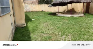 Villa 3 chambres en vente en angle de rue à Hédzranawoé Sagboville – 100 millions FCFA — photo 3