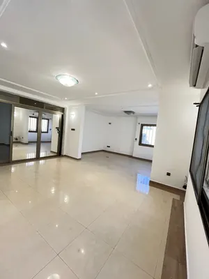 Villa basse avec piscine à louer à La Caisse – 1 600 000 FCFA — photo 3