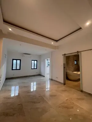 Location d'une villa à Baguida Batovi, duplex avec piscine, 5 chambres, jardin et garage – 1 700 000 FCFA/mois — photo 6