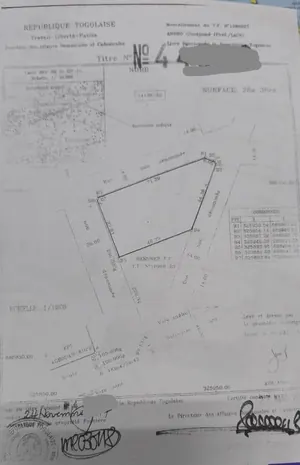 Terrain 4,5 lots de 2700 m² en vente à Gbodjomé, à 200 m du goudron RN2 – 130 millions FCFA