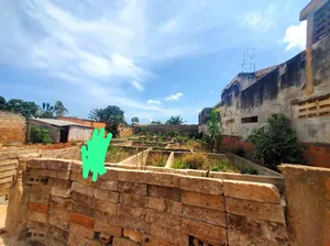 Vente d'un terrain à Agoè Assiyeye, 1 lot (667 m²), semi-clôturé avec fondation, proche de la nationale N1 – à partir de 35 millions FCFA — photo 4