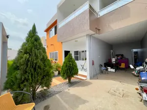 Villa duplex meublée 4 chambres en vente en bordure de goudron à Agoè Legbassito, Cité Atiomé – 110 millions FCFA — photo 5