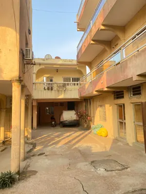 Vente d'un immeuble à Nyékonakpoè, une vingtaine d'appartements, proche du goudron – 700 millions FCFA — photo 2