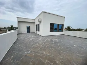 Location d'une villa à Entrepris de Union, 7 chambres, semi-meublée – à partir de 1 200 000 FCFA — photo 9