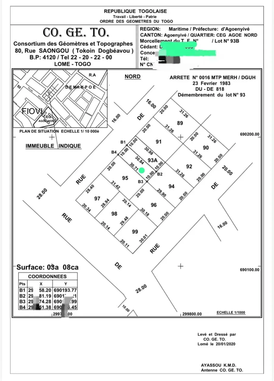 Terrain demi-lot 300 m² avec construction inachevée (1 chambre + salon) en vente à Agoè Assiyéyé – 21 millions FCFA