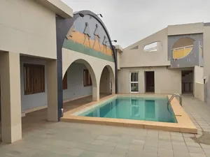 Villa 7 pièces à vendre à Agoè Carrefour Bleu – 200 millions FCFA