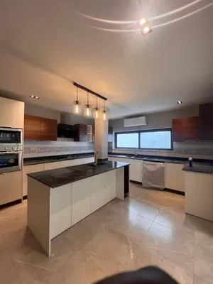 Location d'une villa à Baguida Batovi, duplex avec piscine, 5 chambres, jardin et garage – 1 700 000 FCFA/mois — photo 14