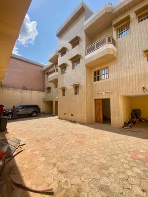 Immeuble 5 pièces + 3 boutiques en vente en bord de goudron à Adidogomé Apédokoè – 350 millions FCFA — photo 5