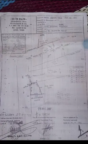 Terrain 1/4 lot à vendre côté lac à Agbata Lanzo – 8 millions FCFA