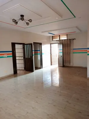 Vente d'une villa à Hountigomé, R+2, 10 chambres, 447 m², angle de rue – 250 millions FCFA — photo 12
