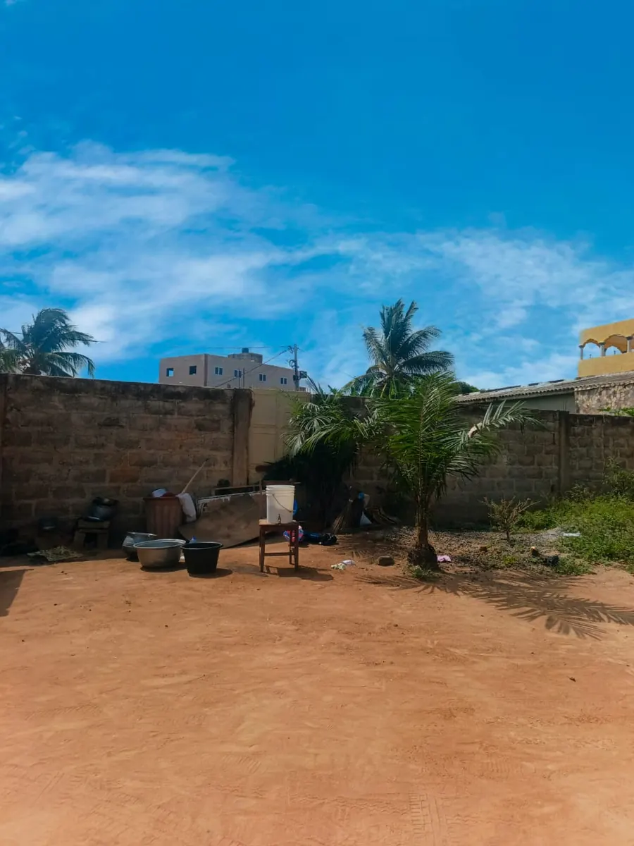 Terrain 397 m² en vente à Zanguera, vue directe sur le goudron route Lomé-Kpalimé – 25 millions FCFA