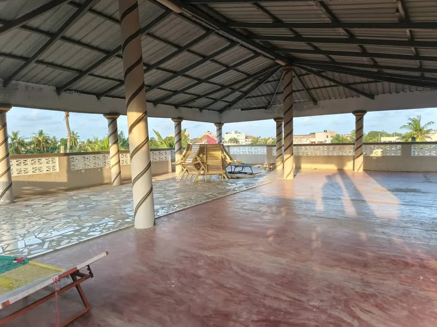 Villa R+2 9 chambres à louer à Avenou – 500 000 FCFA/mois