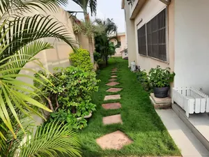 Villa duplex 6 chambres avec piscine en vente à Avepozo proche de la plage – 350 millions FCFA — photo 1