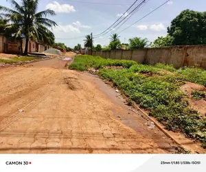 Terrain demi-lot de 300 m² à vendre proche du goudron à Camp Fir – 17 millions FCFA à débattre — photo 4