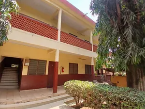 Hôtel opérationnel 4 lots en vente à Djidjolé – 500 millions FCFA — photo 3