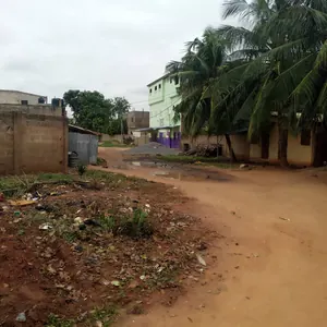 Terrain 2 lots en vente en angle de rue à Amadahomé près du carrefour Aised – 35 millions FCFA le lot — photo 2