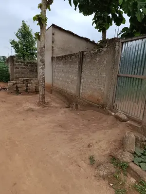 Terrain 2 lots et demi en vente à Tokoin Wuiti derrière Moussa Barké – 210 millions FCFA — photo 2