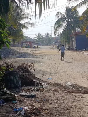 Vente d'un terrain à Kpogan, près de demi-lot (223,5 m²), à 50 m de la route nationale n°2 – 9 millions FCFA à débattre — photo 4